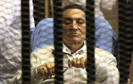 Egypt court orders retrial in Mubarak embezzlement case